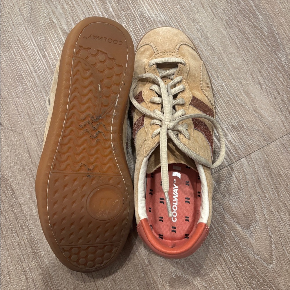 Coolway Women's Kizuna suede sneaker in honey - Picture 4 of 5